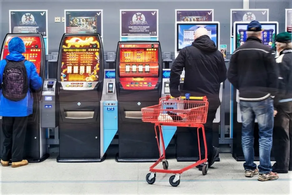 Herní automaty ve finském supermarketu