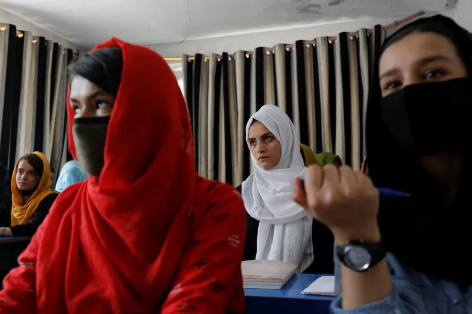 Dívky v tajné třídě v Kábulu