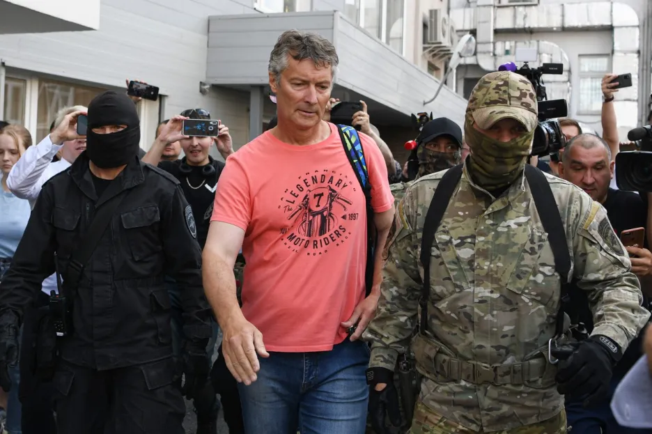 Zatčení Jevgenije Rojzmana v srpnu 2022