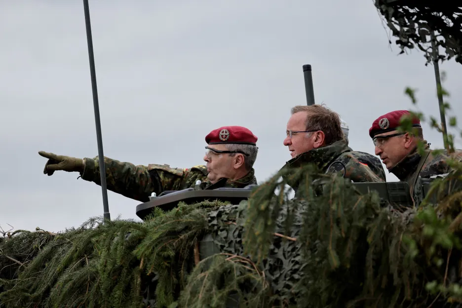 Boris Pistorius na cvičišti německé armády