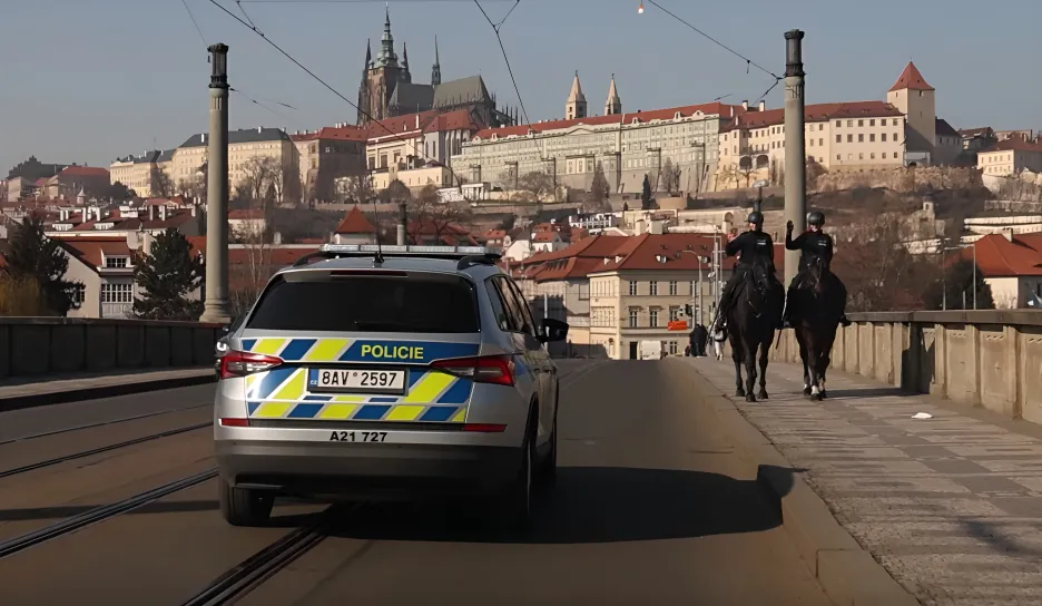 Pražská policie láká do svých řad novým náborovým videem