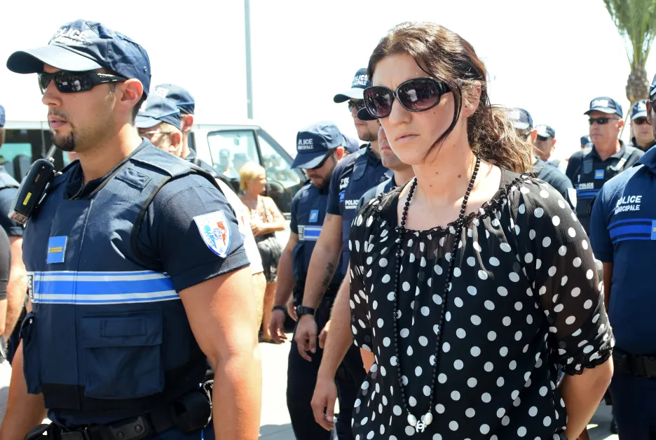 Policistka Sandra Bertinová při pietní akci za oběti útoku v Nice