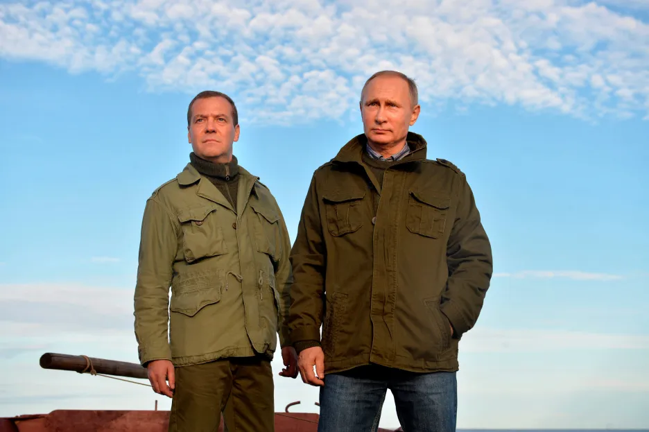 Premiér Dmitrij Medveděv s prezidentem Vladimirem Putinem