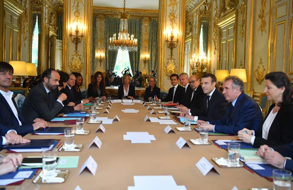 První zasedání francouzské vlády