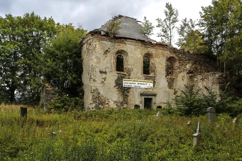 Zaniklá obec a kostel Pořejov