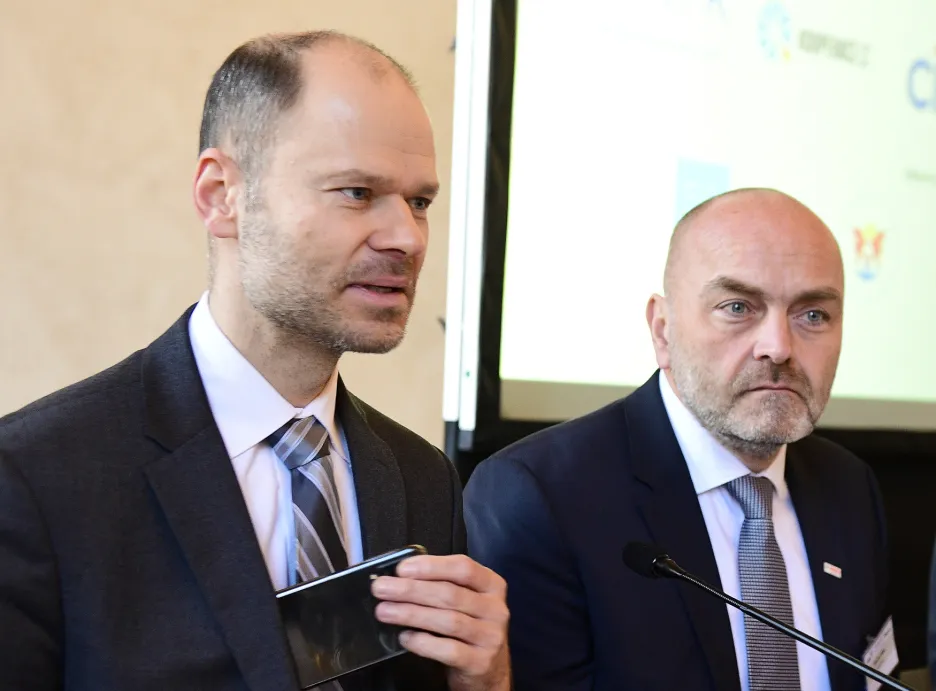 Radek Špicar ze Svazu průmyslu a dopravy ČR (vlevo) a Milan Šlachta z Bosch Group.