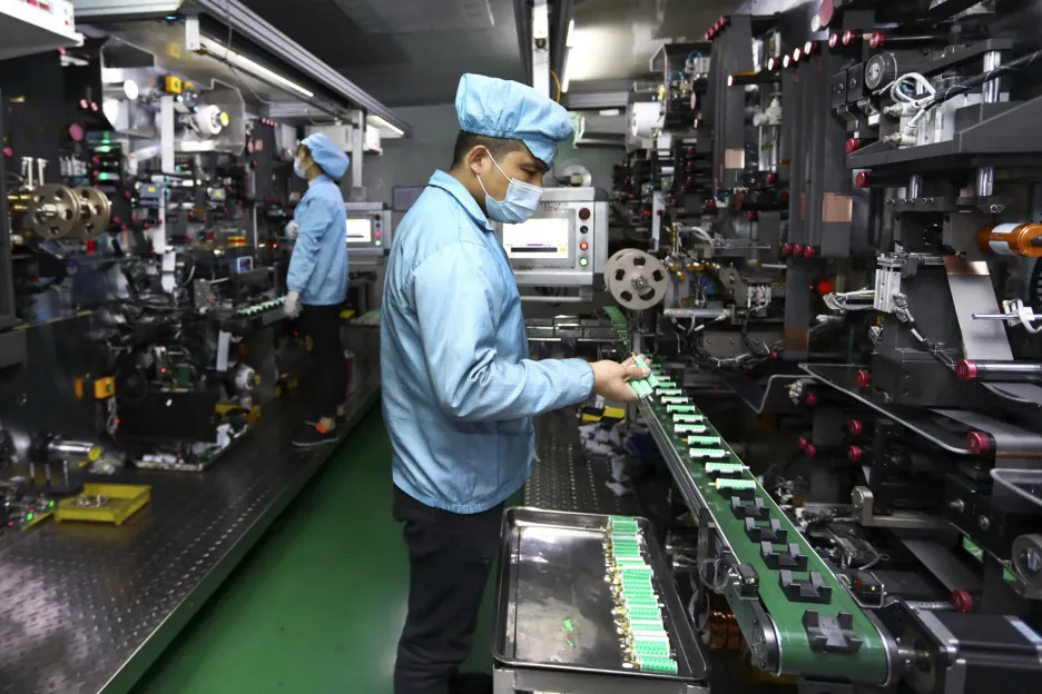 Výroba lithiových baterií v čínském Huabei