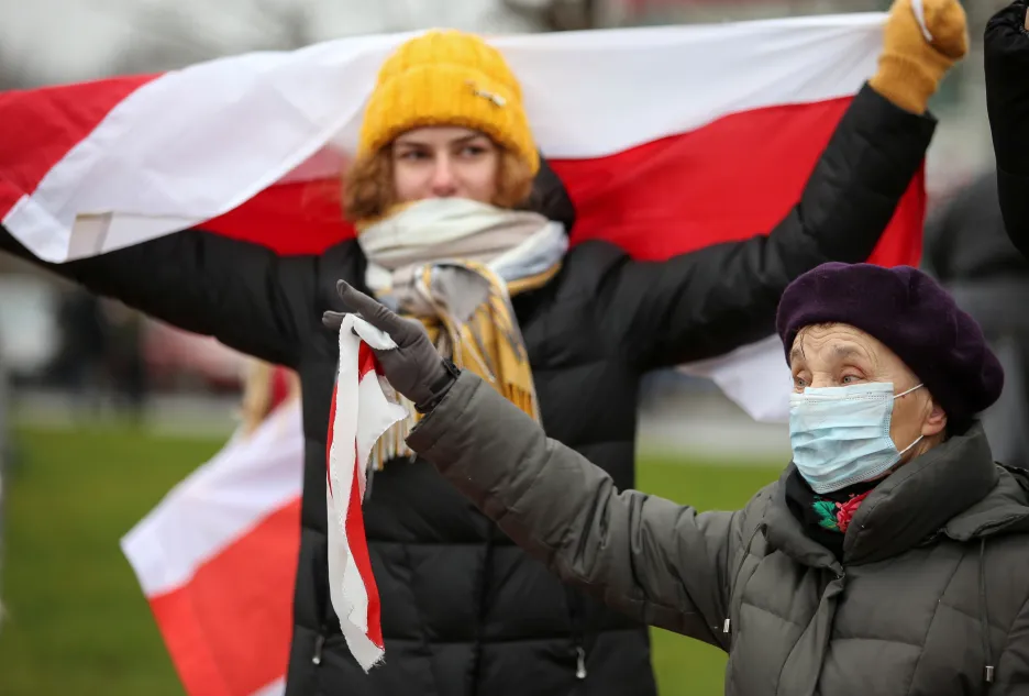 Demonstrantky v Minsku 22. listopadu