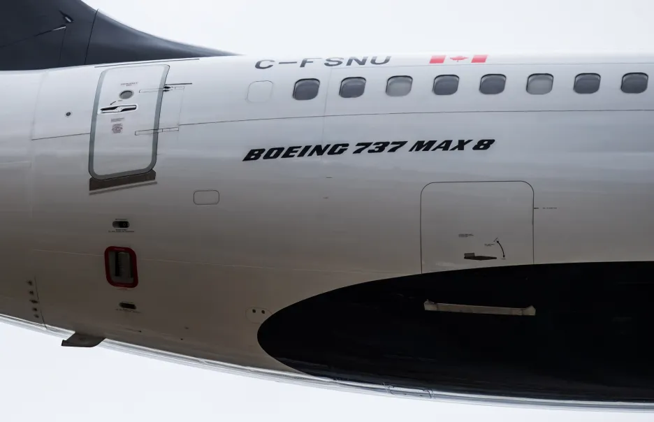 Boeing 737 MAX 8