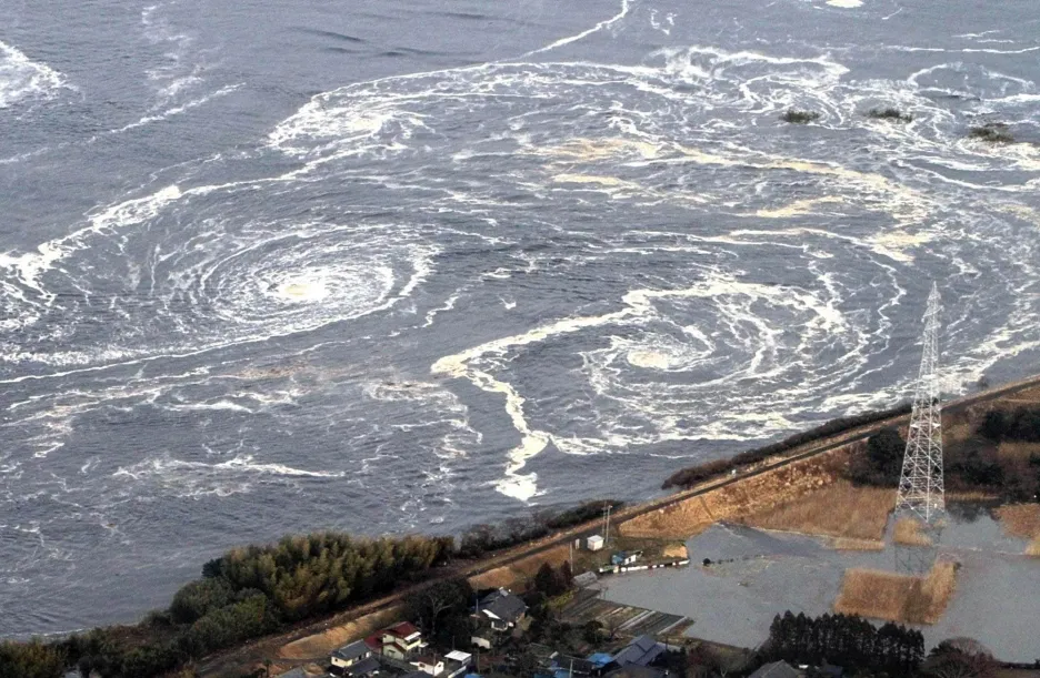 10 let od neštěstí ve Fukušimě. Zěmětřesení a následná vlna tsunami způsobila jadernou tragédii