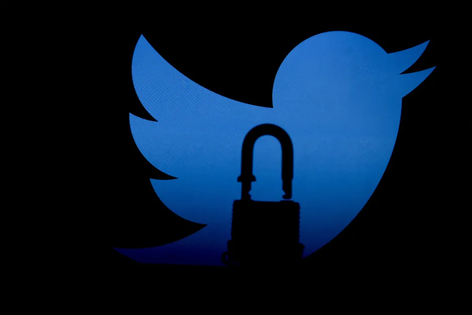 Ruský cenzurní úřad omezuje Twitter