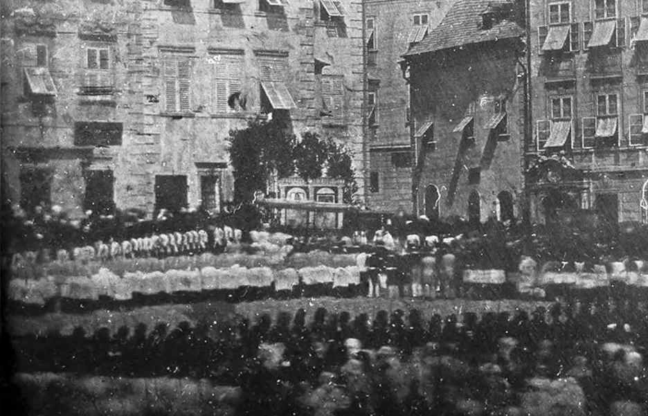 Daguerrotypie zachycuje slavnost na Zelném trhu v roce 1841