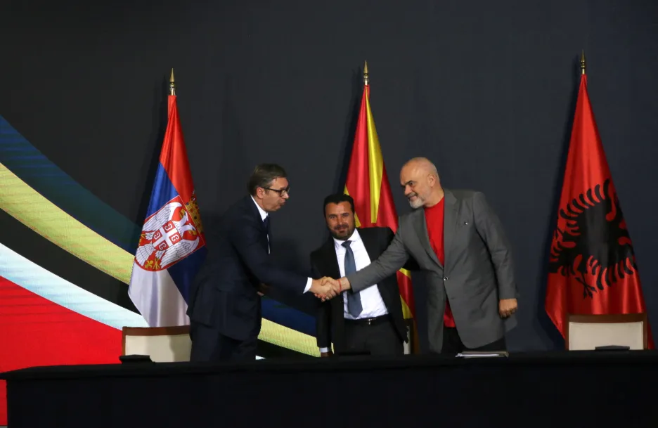 Aleksandar Vučić, Edi Rama a Zoran Zaev na setkání ve Skopje
