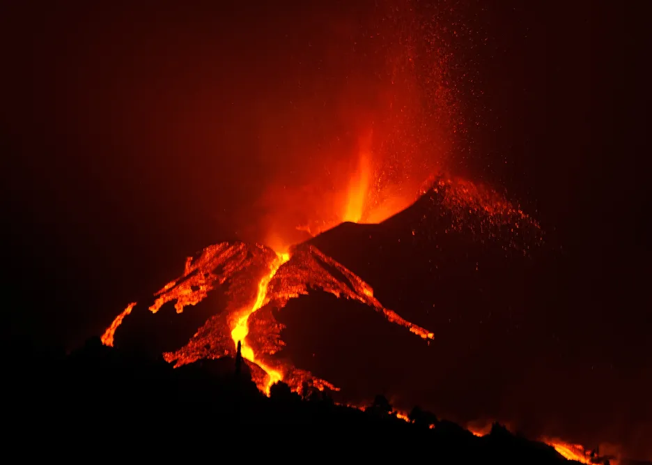 Erupce lávy na ostrově La Palma