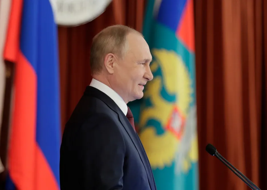 Vladimir Putin při projevu na zasedání rady ruského ministerstva zahraničí