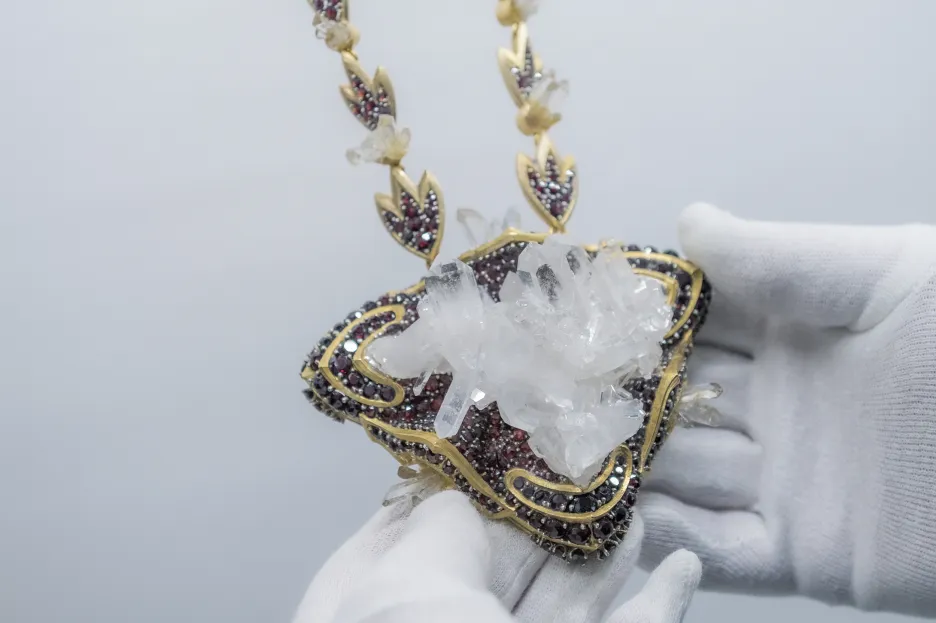 Muzeum Českého ráje v Turnově připravuje k otevření zrekonstruovaný kabinet granátového šperku