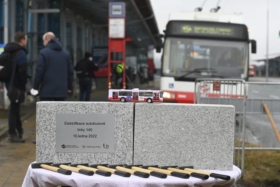 Slavnostní zahájení stavby trolejbusové trati v Praze