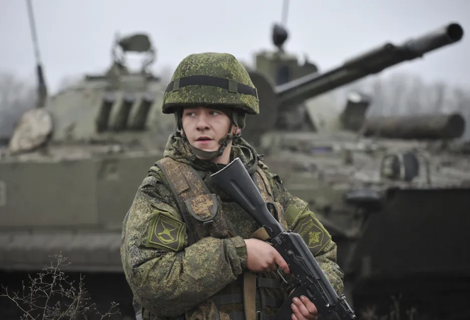 Ruský voják na cvičení v Rostovské oblasti v prosinci 2021