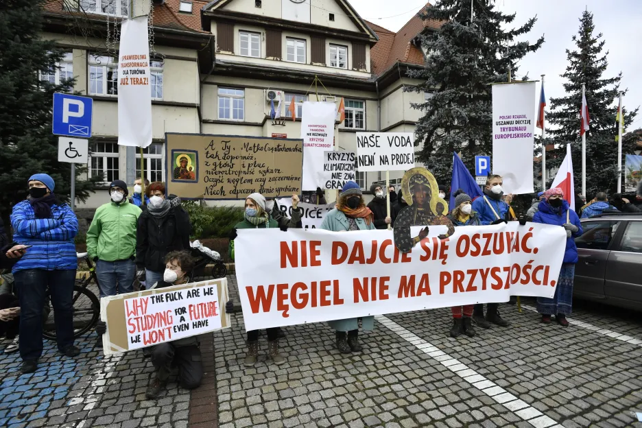 Demonstrace v polské Bogatyni za ukončení provozu Turówa