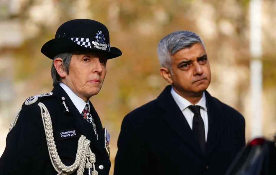 Rezignující šéfka policie Cressida Dicková a starosta Londýna Sadiq Khan