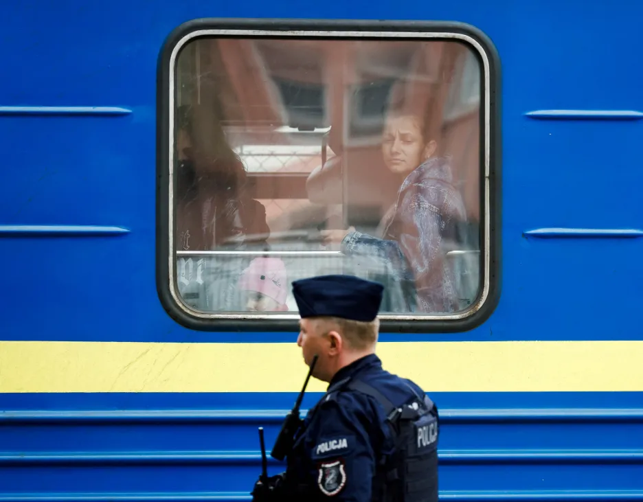 Ukrajiští uprchlíci přijíždějí do Polska