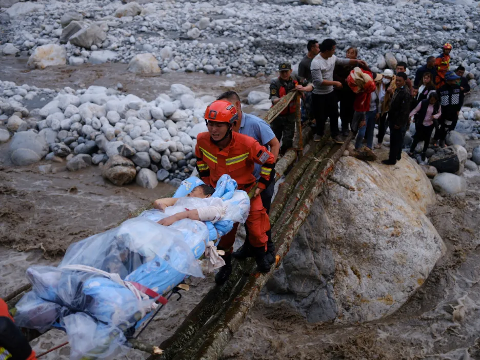 Záchranné práce po zemětřesení v čínské provincii S'-čchuan