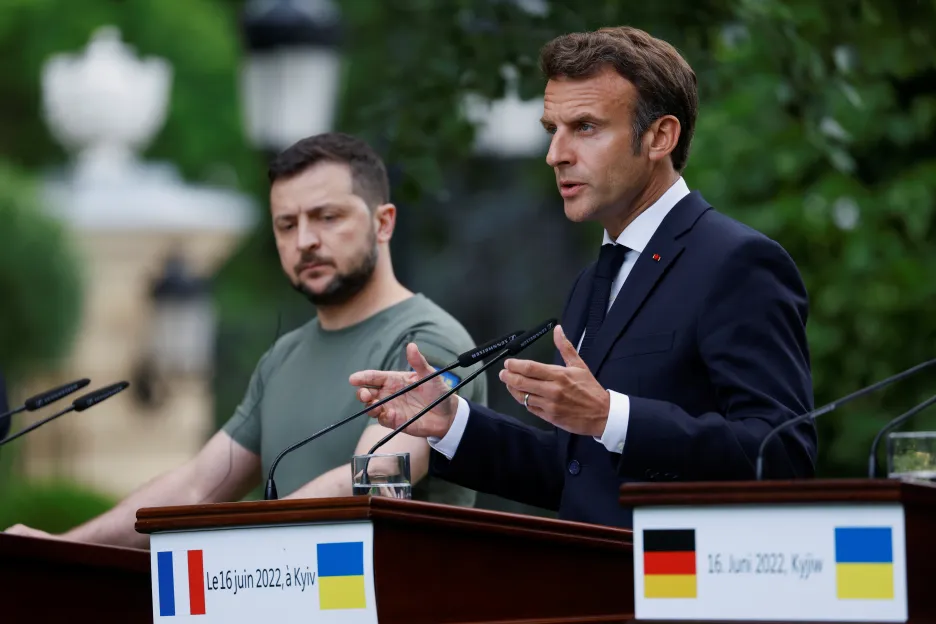 Francouzský prezident Macron při návštěvě Kyjeva v červnu 2022 