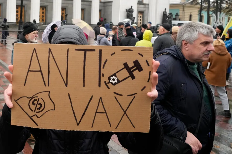 Demonstrace antivaxerů
