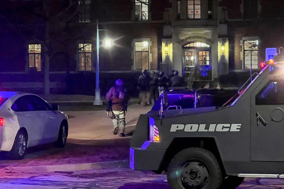 Policie zasahuje na univerzitě v Michiganu
