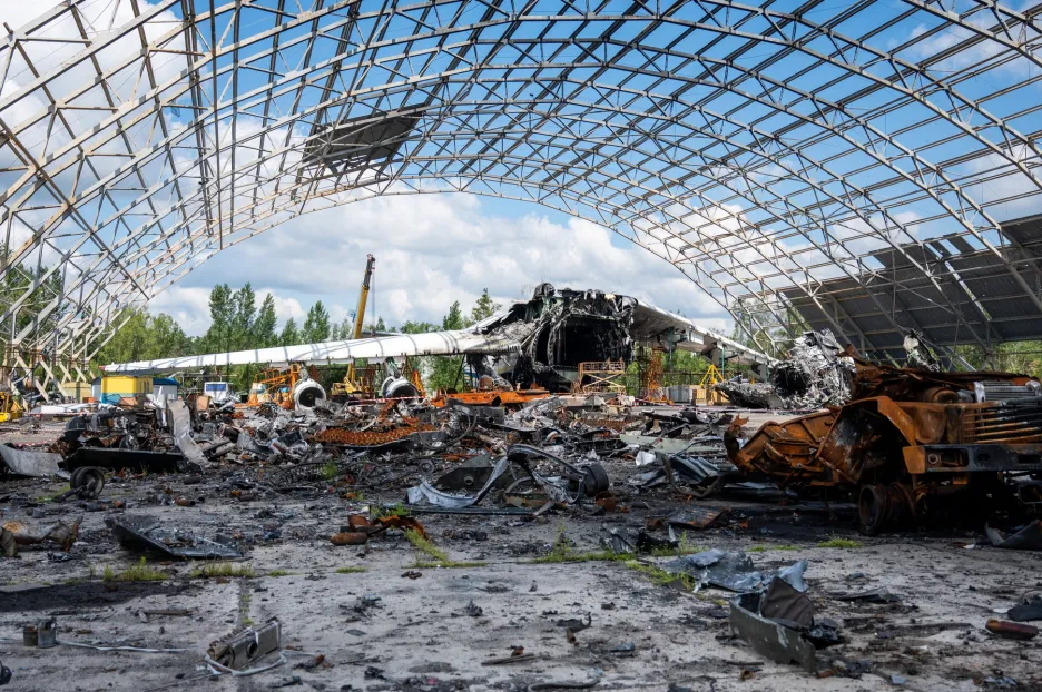 Zničené ukrajinské nákladní letadlo An-225 zvané Mrija