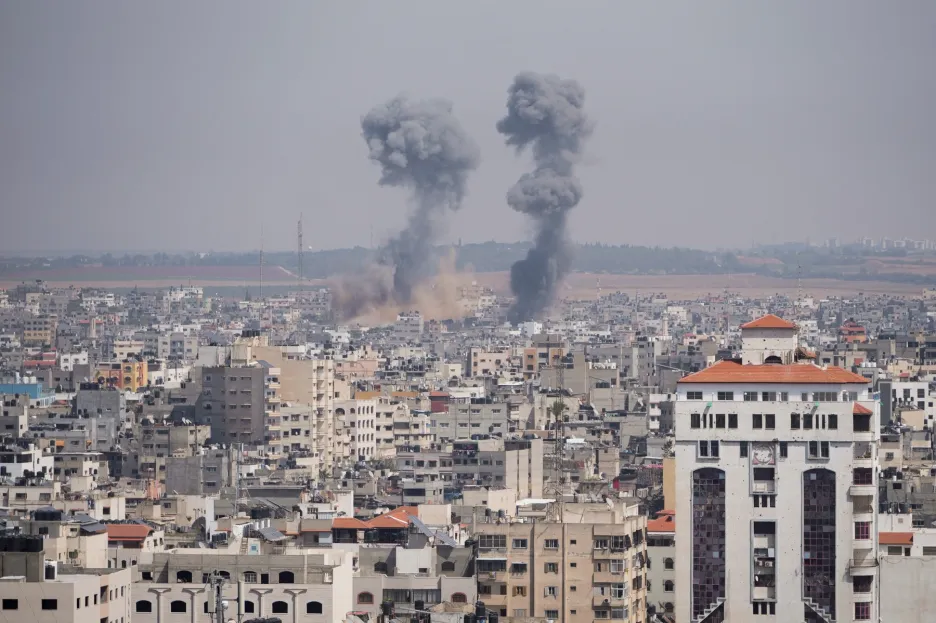 Kouř po izraelském náletu v Pásmu Gazy