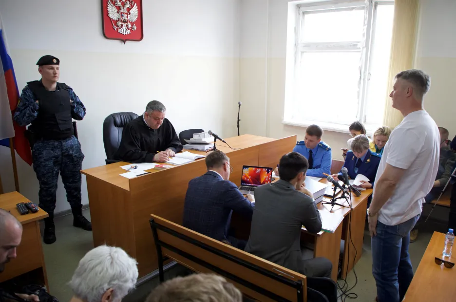 Jevgenij Rojzman u soudu (snímek je z dubna)
