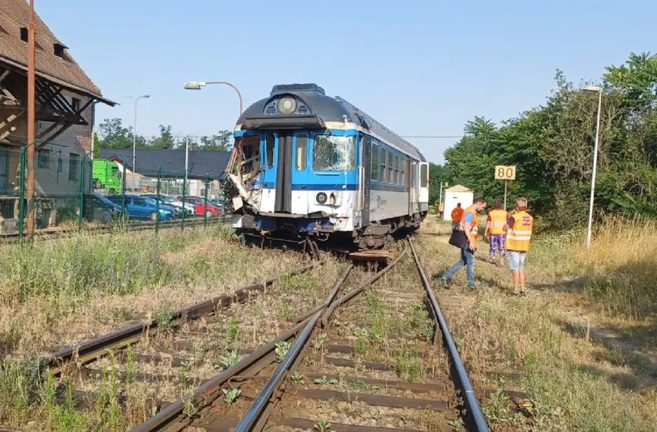 Vlak po nehodě na Znojemsku