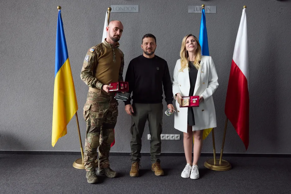 Ukrajinský prezident v Polsku vyznamenal dva dobrovolníky