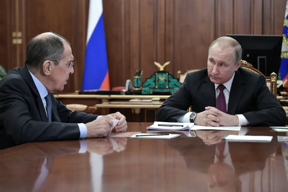 Šéf ruské diplomacie Sergej Lavrov a ruský prezident Vladimir Putin
