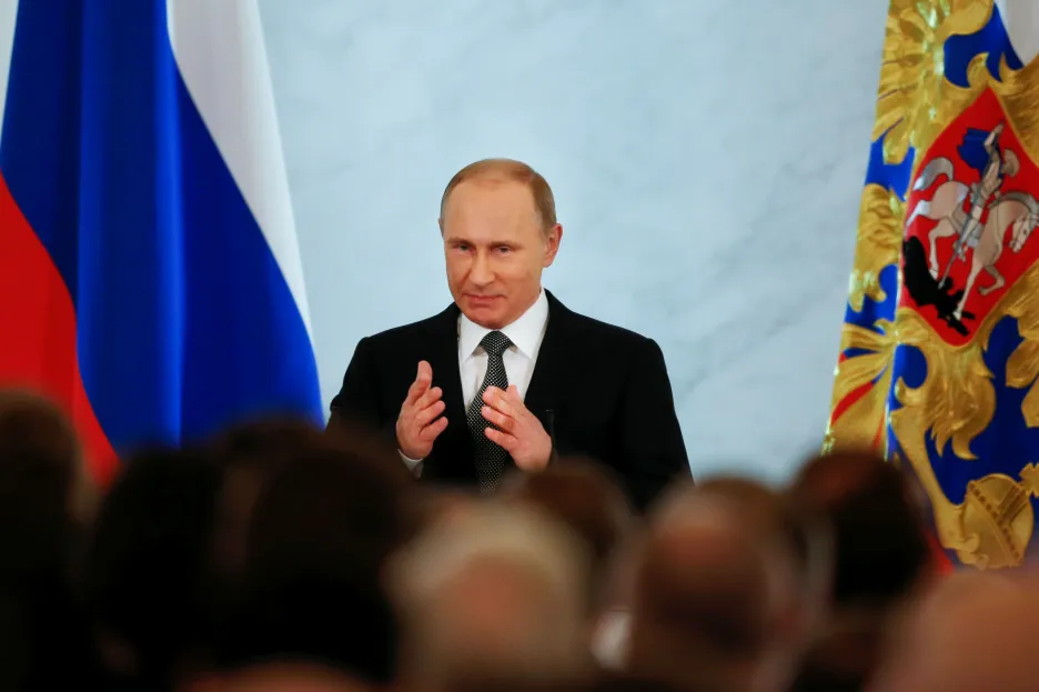 Vladimir Putin přednáší zprávu o stavu země