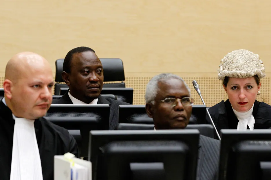 Uhuru Kenyatta před soudem v Haagu