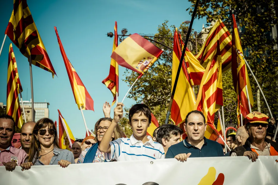 Katalánci demonstrují za jednotu Španělska