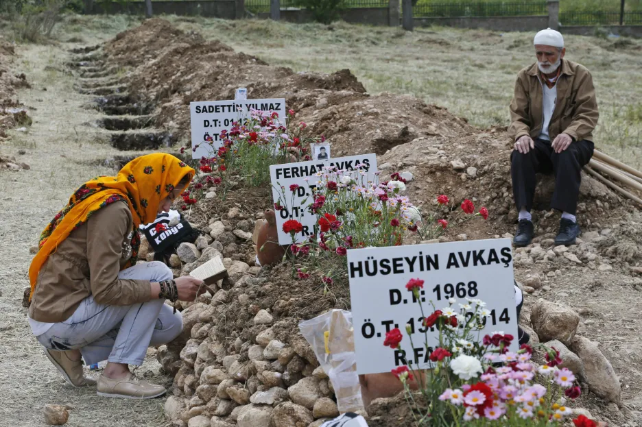 V Tureckém dole zemřelo 301 horníků