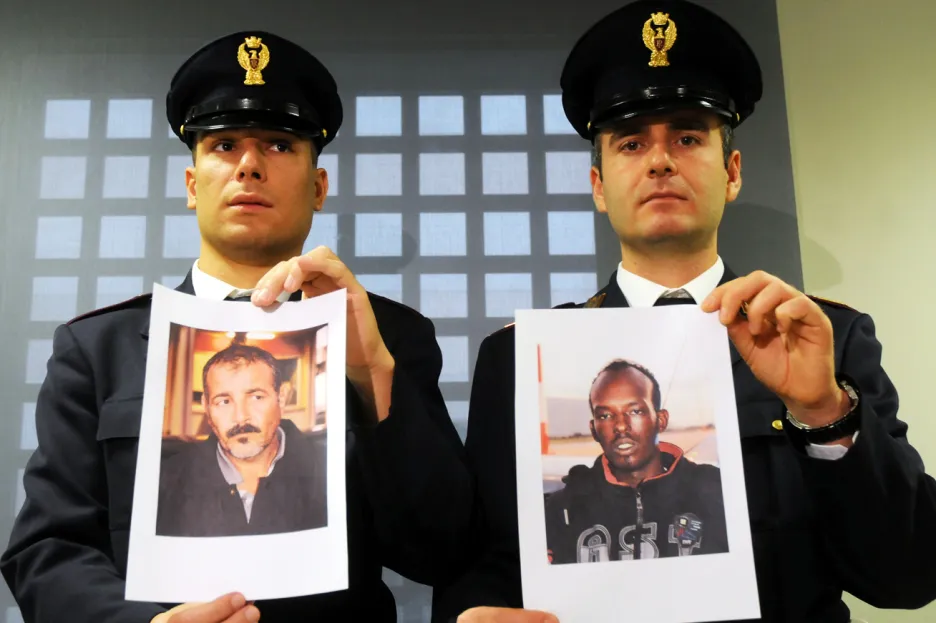 Italská policie se snímky Abdalmenema a Muhidína