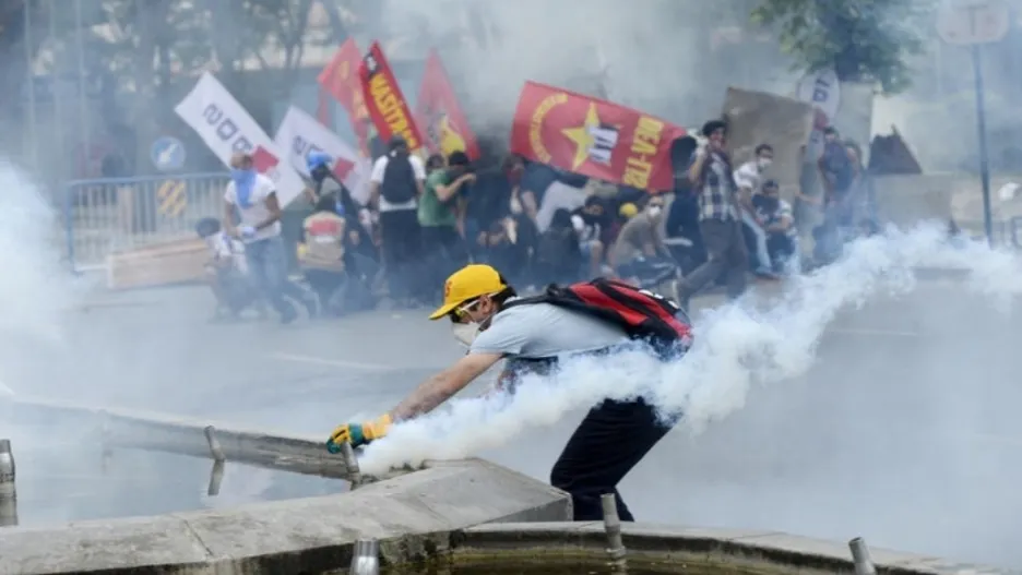 Protivládní demonstrace v Istanbulu