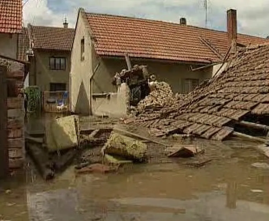 Záplavy v Česku v roce 2002