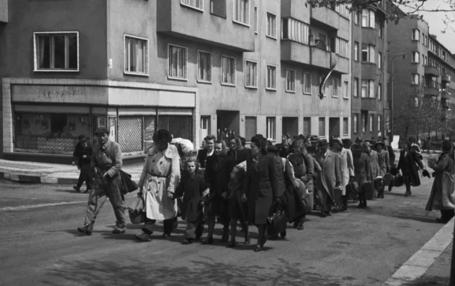 Odsun Němců z Prahy v květnu 1945
