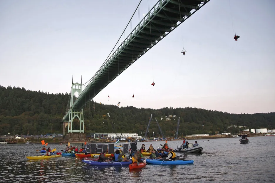 Greenpeace blokovalo vyplutí ledoborce z Portlandu