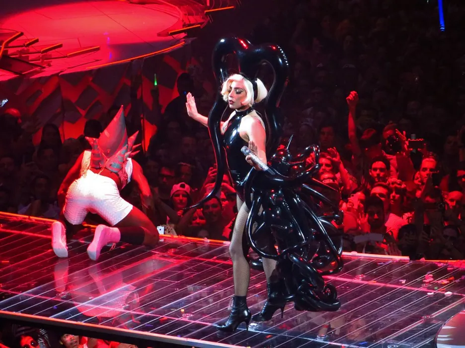 Lady Gaga vyhrála nejvíc ocenění o nejvlezlejší píseň