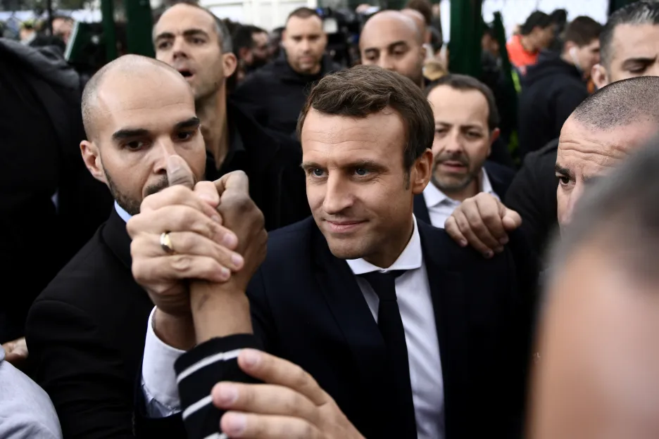 Emmanuel Macron na mítinku v Sarcelles