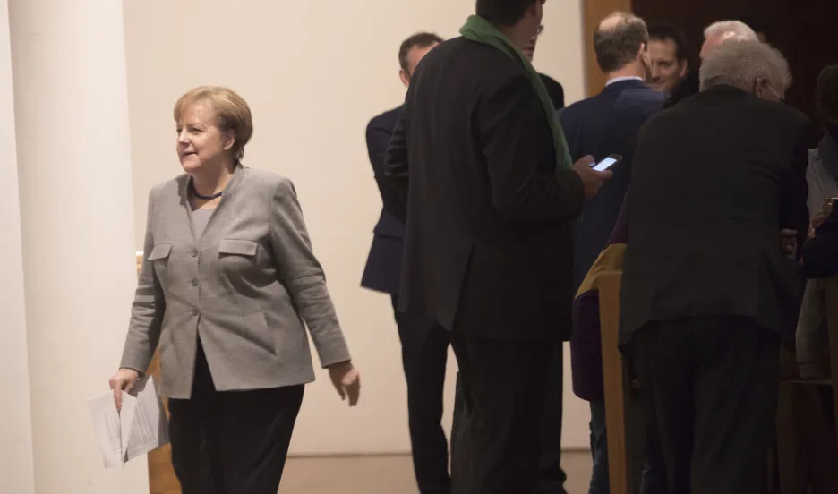 Kancléřka Angela Merkelová během rozhovorů o vzniku koalice