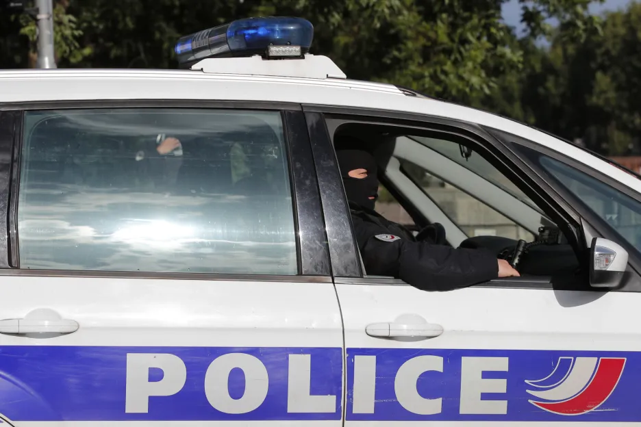 Francouzská policejní hlídka