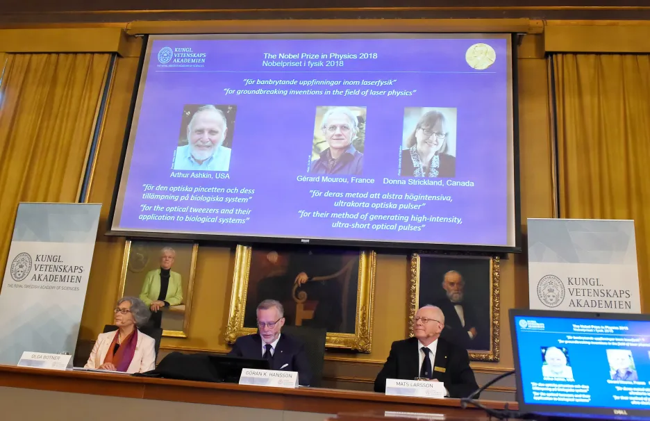 Laureáti Nobelovy ceny za fyziku 2018