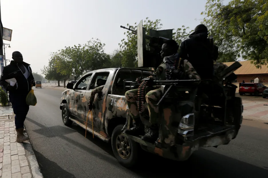 Armáda v nigerijských ulicích před sobotními volbami